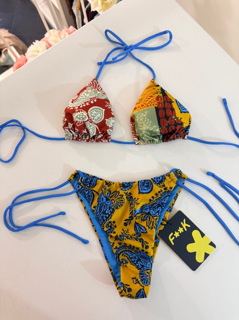 BIKINI TRIANGOLO CON SLIP REGOLABILE