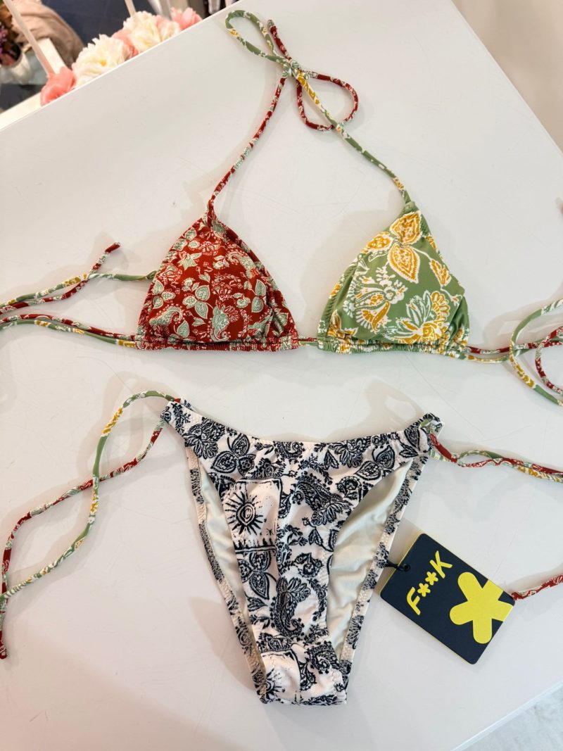 BIKINI TRIANGOLO CON SLIP REGOLABILE