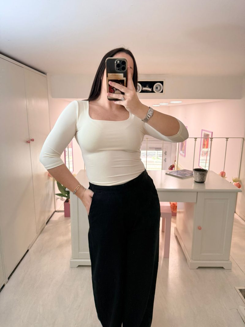 MAGLIA SCOLLO QUADRATO